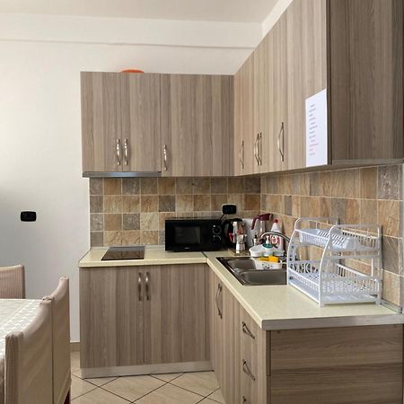 Rikardo Apartament Apartment Vlore Exterior photo