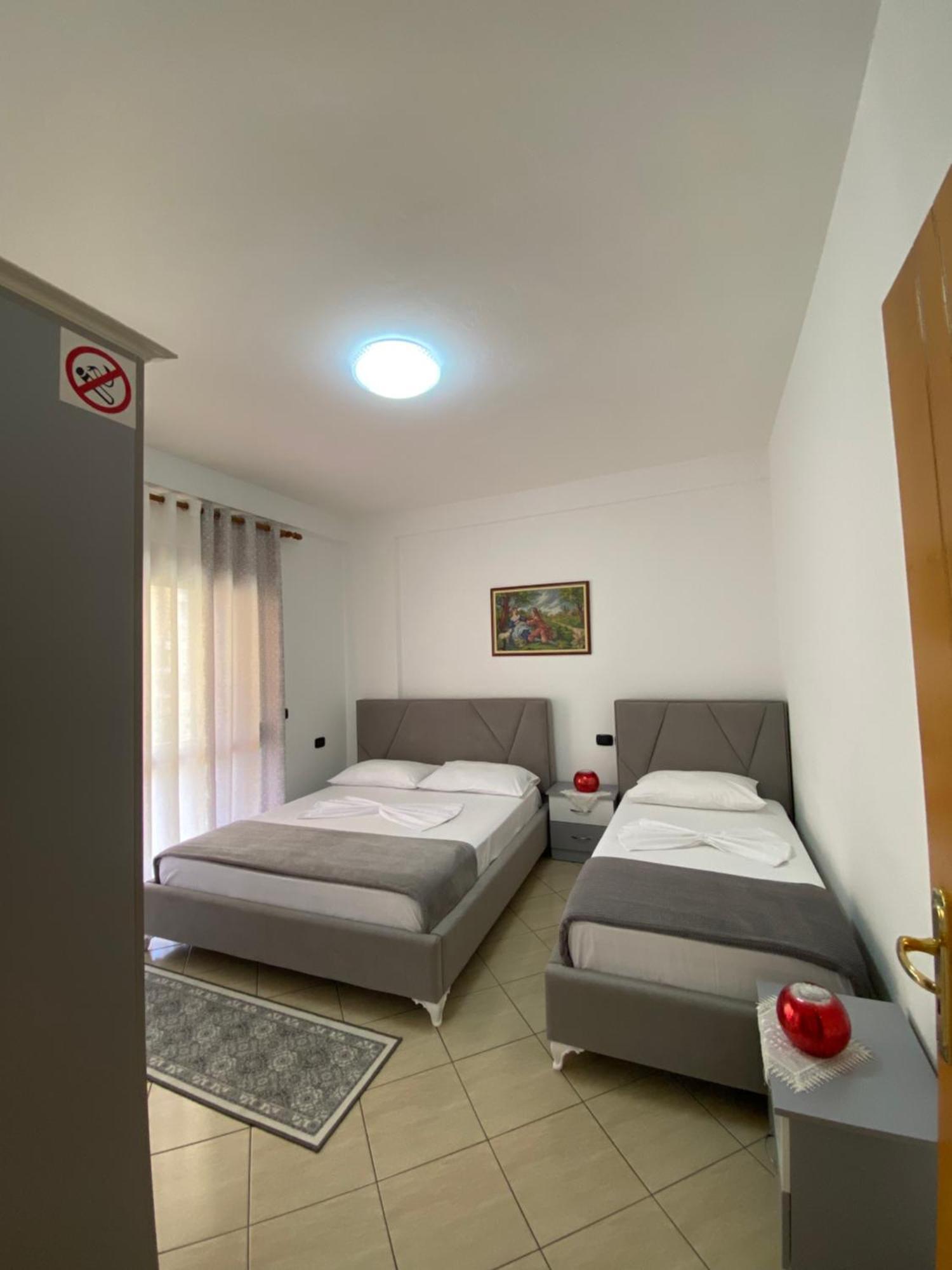 Rikardo Apartament Apartment Vlore Exterior photo
